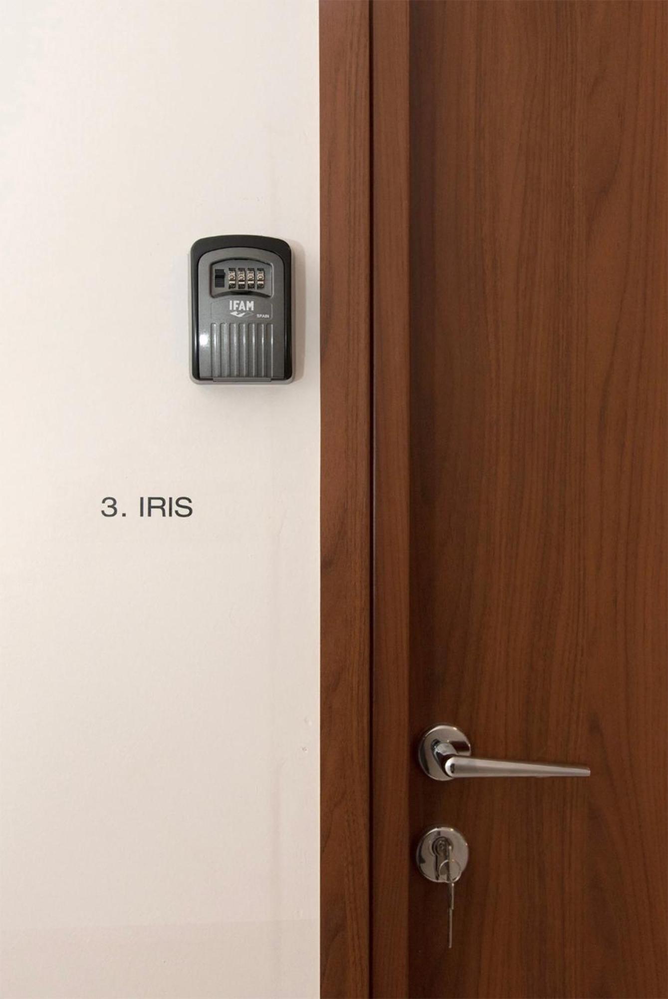 Am16 Suites Aten Exteriör bild